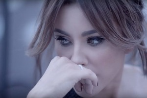 Богатые тоже плачут: звезды, которым изменяли мужья