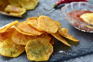 Частое употребление чипсов вызывает рак кишечника