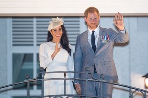 Растет по часам. Внимательные поклонники обратили внимание на живот Меган Маркл