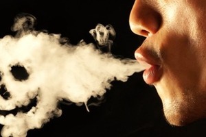 Супрун перерахувала всі моторошні хвороби, які провокує вейпінг