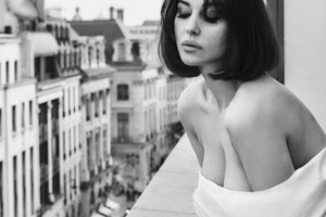 Моніка Беллуччі порадувала шанувальників відвертим фото