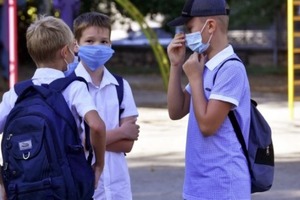 Доктор Комаровский считает, что в школах неправильно действуют с профилактикой коронавируса