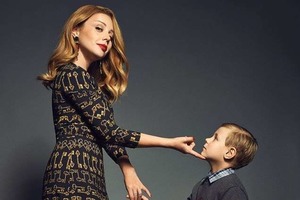 Тина Кароль показала, как ее сын в Лондоне танцует гопак