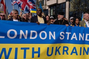 Politico: позиция Лондона в отношении Украины не изменилась, несмотря на утечки в британской прессе