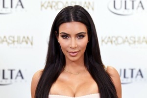 Кім Кардашьян назвала об'єм талії і стегон