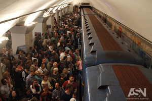Мерія бреше: нові вагони метро Києву дістаються даром