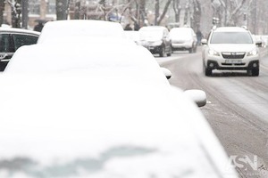 Ожеледь: Правила виживання водіїв у великому місті