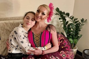 Волочкова избавилась от дочери: не одобрила ее нового ухажера