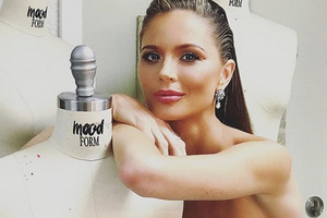 Впервые после позора: Супруга озабоченного Вайнштейна дала интервью 