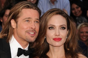 Брэд Питт издевался и избивал Анджелину Джоли?