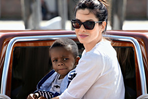 Сандра Буллок рассказала, что самое трудное в воспитании приемных детей