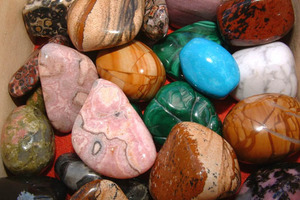 Камни-талисманы для привлечения денег и удачи