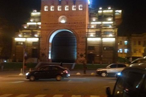 Это что - ночной клуб? В сети раскритиковали новую подсветку самого древнего здания Киева