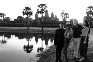 Зета-Джонс і Дуглас з'їздили з дітьми у відпустку в Камбоджу