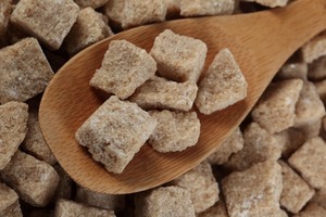 Действительно ли полезен коричневый сахар и как не купить подделку