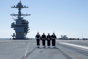 Тривають випробування найбільшого в світі американського авіаносця