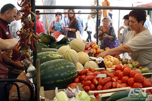 Экономим место в холодильнике: список продуктов, которым не нужен холод