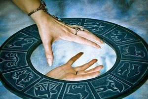 Радикальна несумісність: Знаки Зодіаку, яким не варто довіряти своє серце