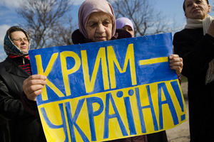 Лишит ли Порошенко крымчан украинского гражданства за участие в выборах 