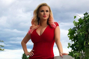 Анна Семенович призналась, что делала операцию на груди из-за жуткой патологии