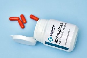 В Україну прибула перша партія препарату від COVID-19 у вигляді пігулок