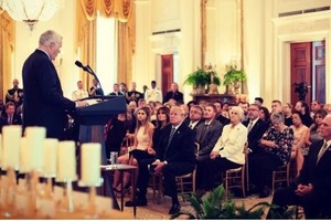 Мелания Трамп впервые показалась после операции на публике