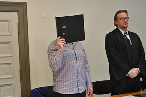 Німецький чиновник домагався дітей українських біженців, погрожуючи депортацією