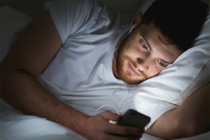 Что будет, если перед сном долго сидеть за компьютером