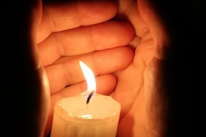 Чому у важкі періоди життя допомагає запалена свічка. І не обов'язково в церкві