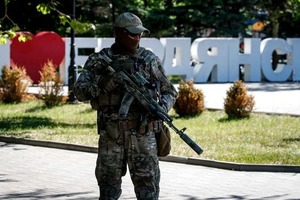WSJ рассказал, как оккупанты «русифицируют» захваченные территории Украины