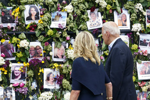 В Сарфсайде, на месте обрушения многоэтажного дома, возобновлены поисково-спасательные работы