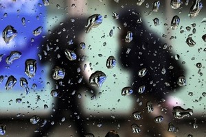 Прогноз погоди на Україну перед вихідними: дощі та грози очікуються 29 березня