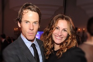 Карантин довел до греха. Красотка Джулия Робертс подала на развод