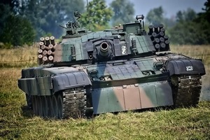 Офис президента Украины: Польша отправит Киеву 60 танков PT-91