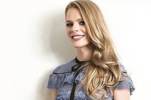 Оля+Леся. Фреймут опубликовала скандальное фото с известной писательницей