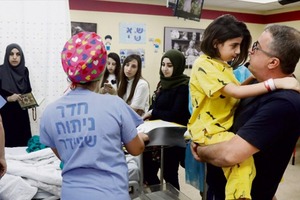 В Израиле девочке отрезали голову и пришили обратно