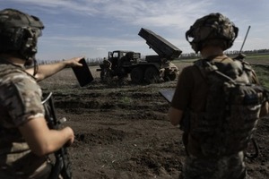 Допомога США дасть Україні перепочинок, але не переломить хід війни, - Bloomberg