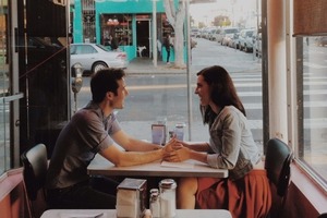 Почему милые на первых встречах люди потом могут стать очень опасными