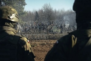 Атаки на границу продолжаются. Мигранты атаковали участок в Дубичах Церкевне