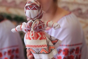 Кукла-мотанка - семейный оберег украинцев. Как защититься от бед и напастей