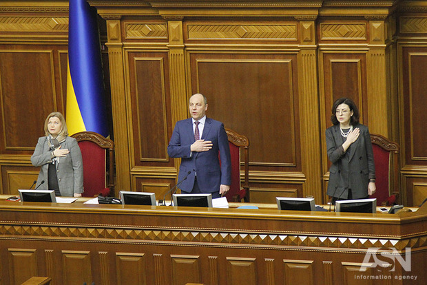 После внесения поправок в закон о реинтеграции Донбасса его подпишет Парубий