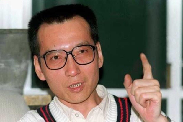 Смертельно больного нобелянта выпустили из китайской тюрьмы