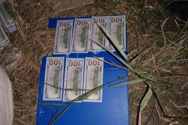 В Киеве судья попался на взятке в 150 тысяч долларов США