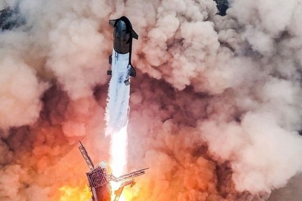 SpaceX успешно завершила четвертый испытательный полет Starship