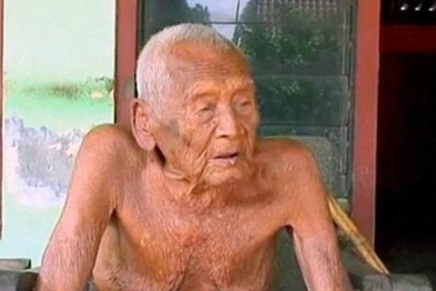 В Индонезии нашли  мужчину, которому исполнилось 145 лет