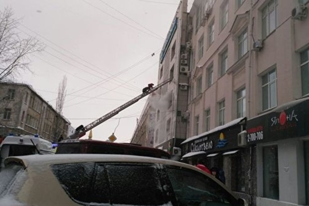 В Перми произошел крупный пожар: люди выпрыгивали из окон