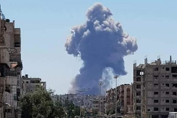 У Сирії біля великої авіабази пролунали вибухи