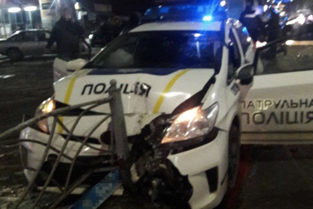 П'яний на Jaguar протаранив патруль поліції в Борисполі