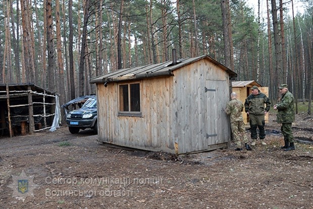 На Волині в місця видобутку бурштину прибули поліцейські з усієї України