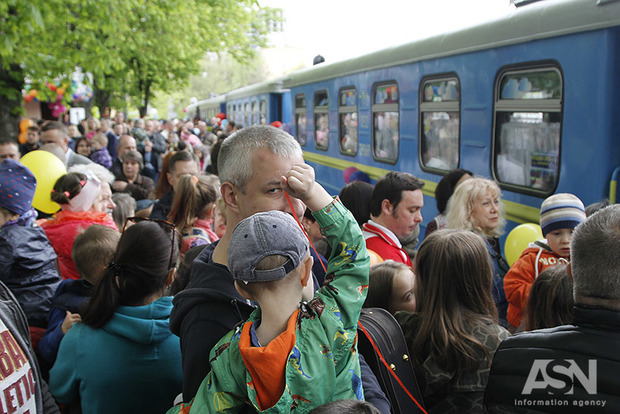 Київська дитяча залізниця відкрила 65-й сезон